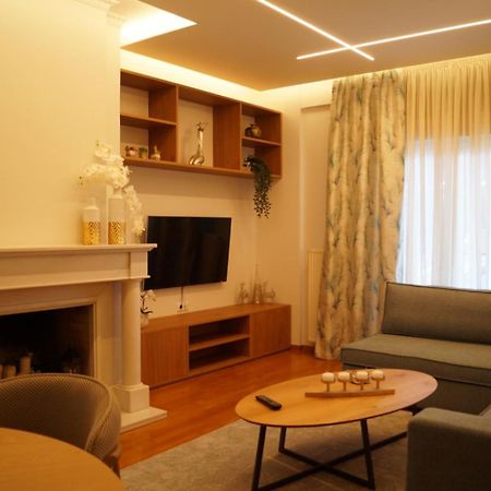 Daphne Luxury Apartment Касторія Екстер'єр фото
