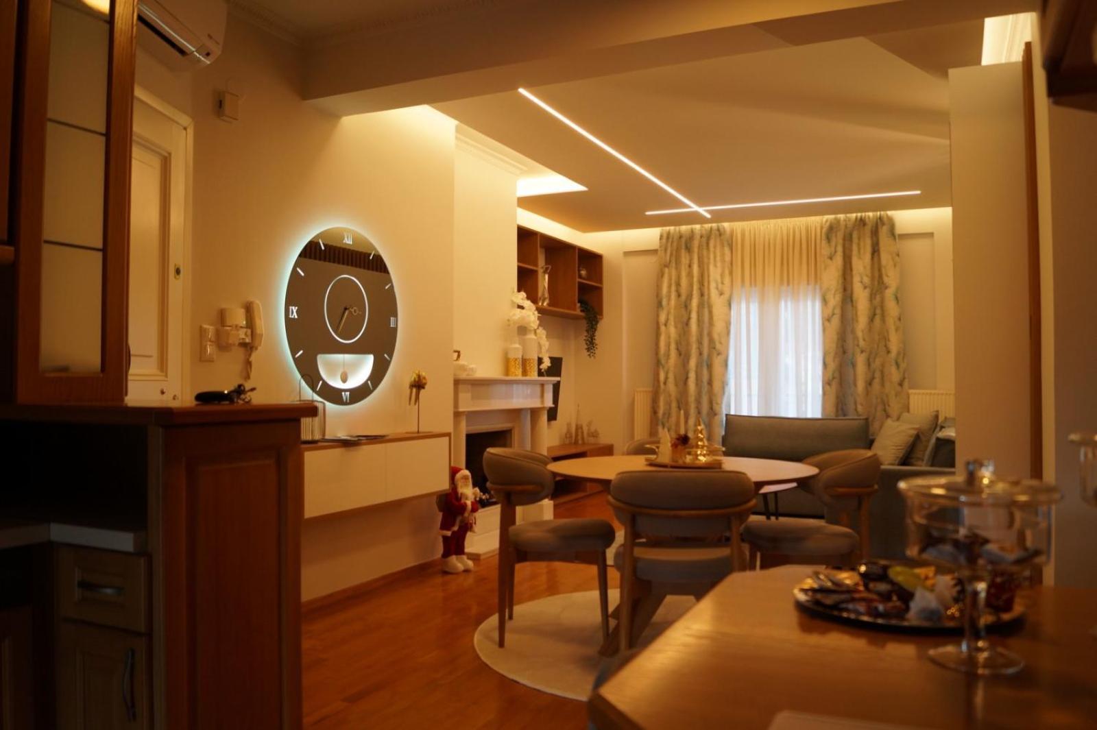 Daphne Luxury Apartment Касторія Екстер'єр фото