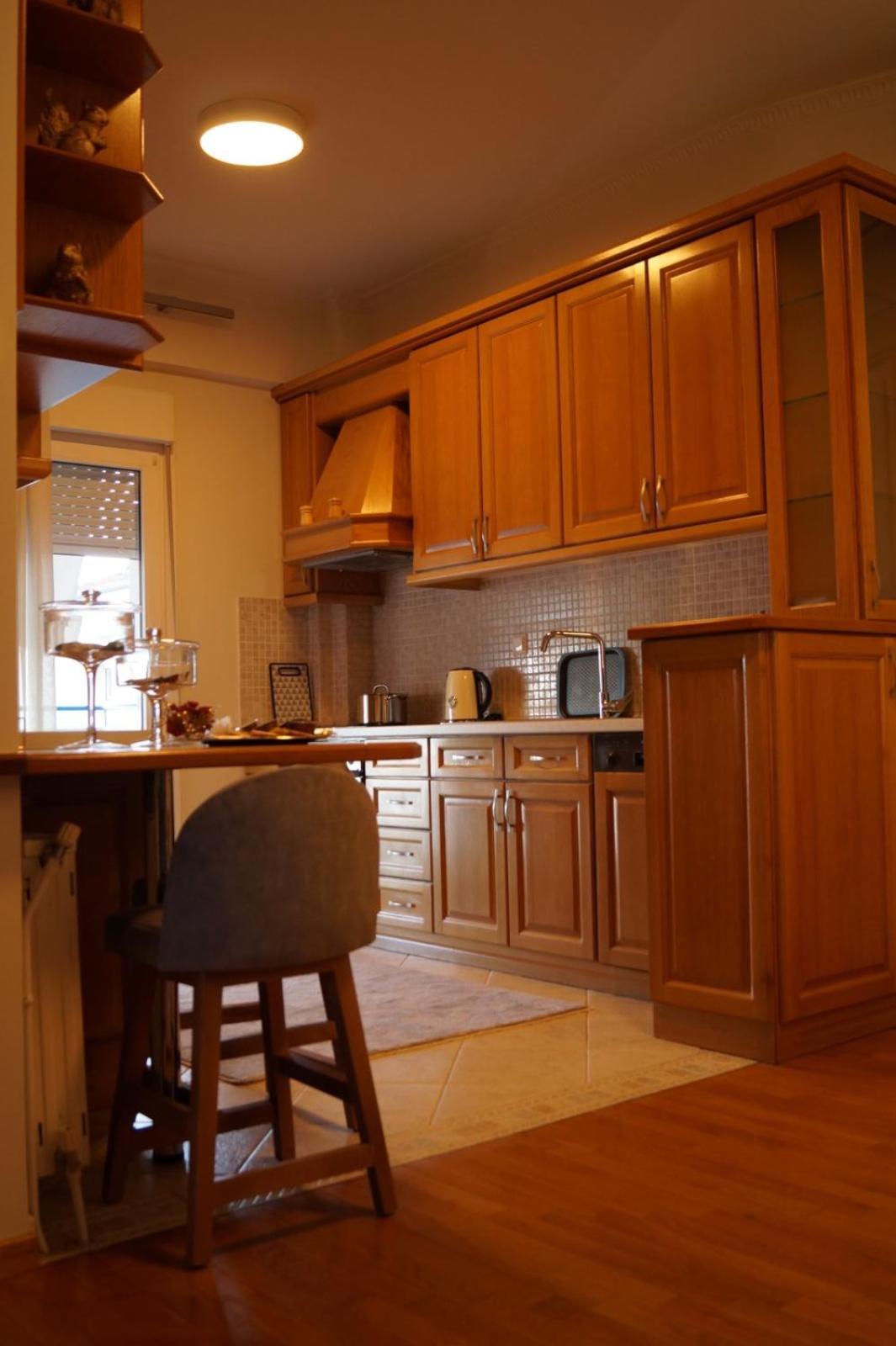Daphne Luxury Apartment Касторія Екстер'єр фото