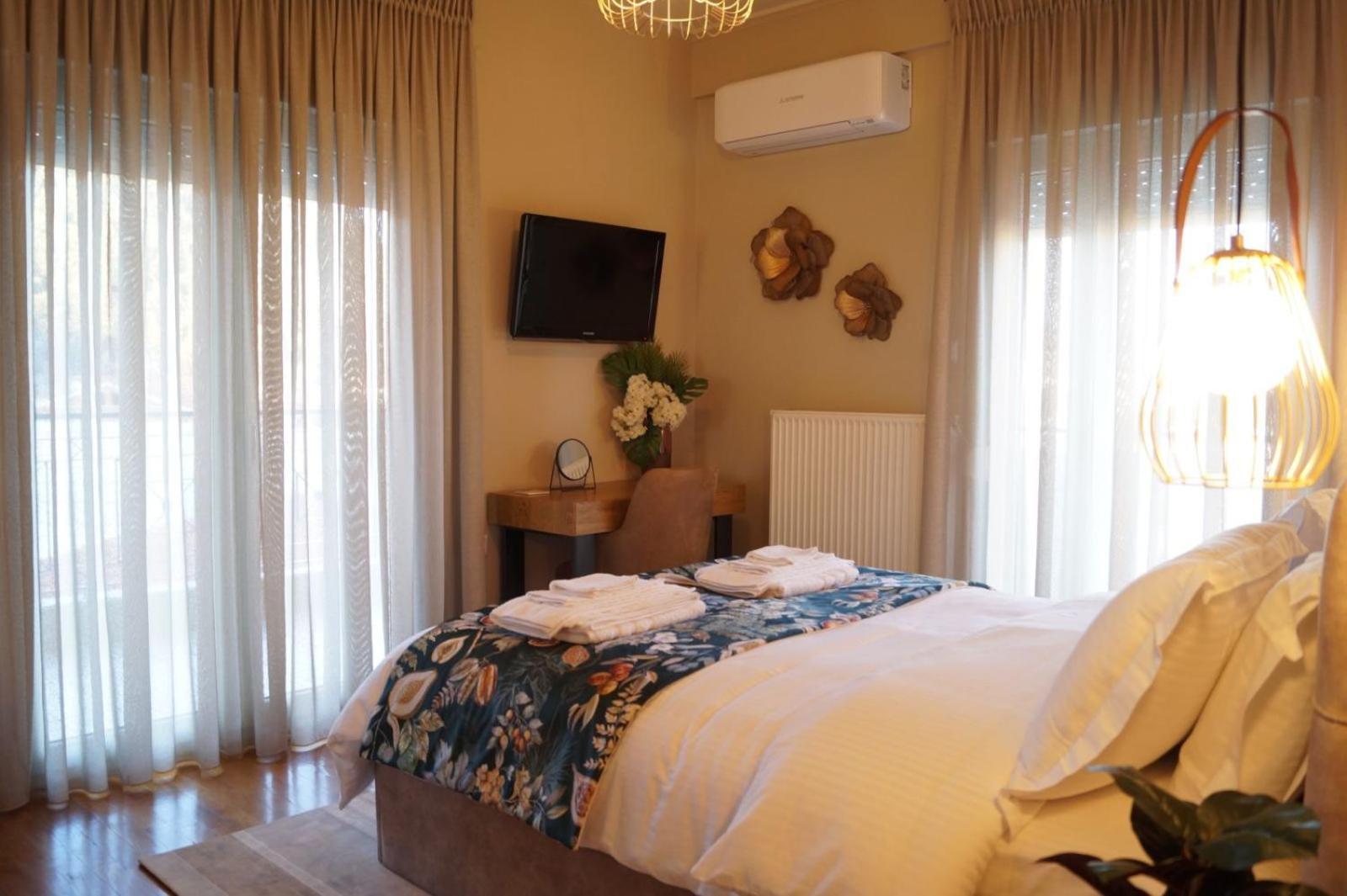 Daphne Luxury Apartment Касторія Екстер'єр фото